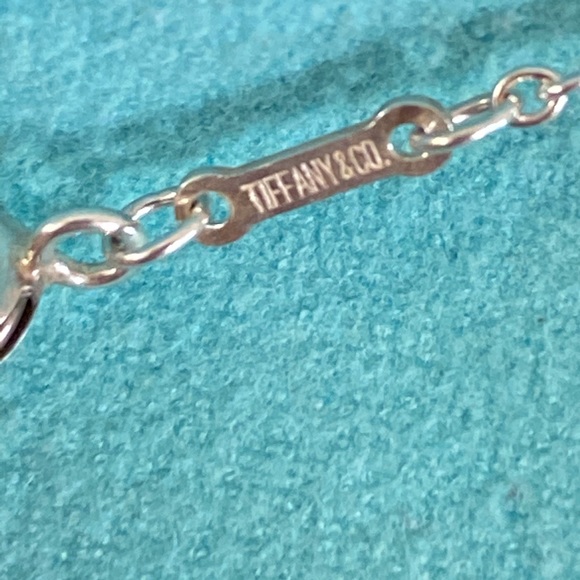 TIFFANY & CO ELSA PERETTI FLOATING HEART NECLACE - Picture 5 of 7